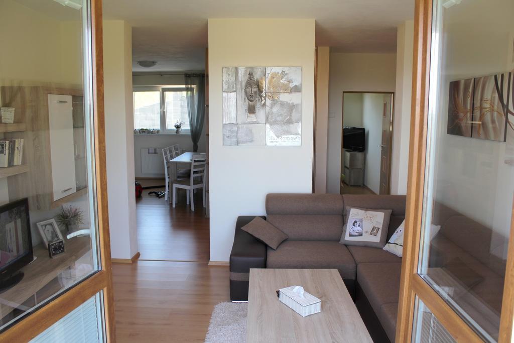 Pine Wood Apartment Vysne Ruzbachy Room photo